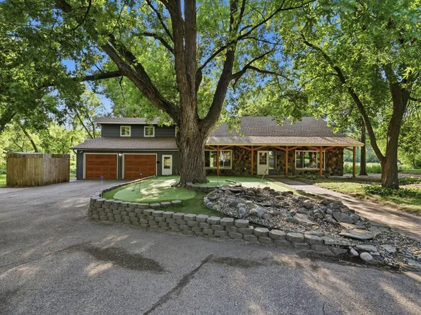 14823 Walker Pl, Minnetonka, MN 55345
