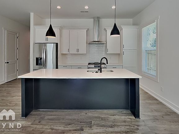3rd image of 1023 Trembeth Dr
