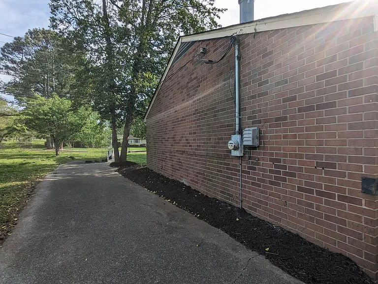 638 McMurray Dr — Photo 4