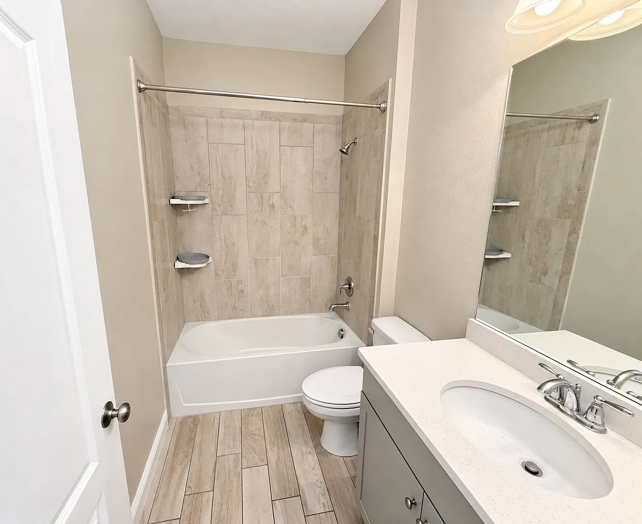 4 Bedroom / 3 Bath House In Waterset — Photo 4