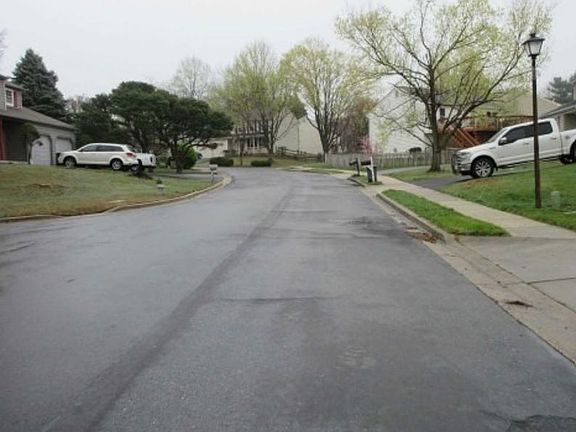 Exterior Neighborhood (street photo)