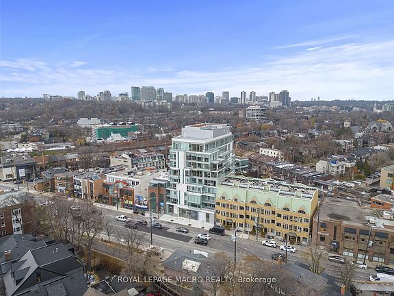 4th image of 346 Davenport Rd #403