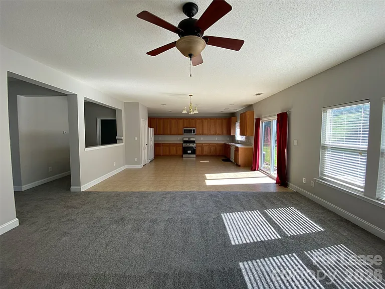 12623 Cumberland Cove Dr — Photo 3