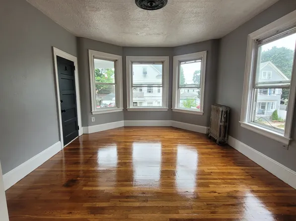 26 Chestnut Ave #2, Cranston, RI 02910