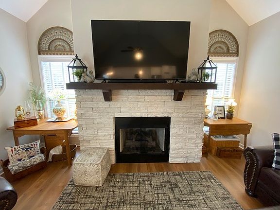 5th image of 1065 Michaela Cir