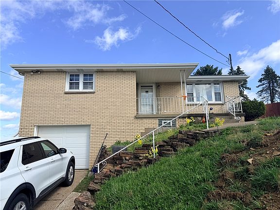 3rd image of 16 Jackson Dr