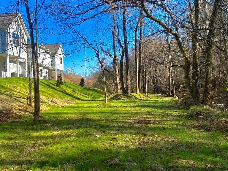 803 Levitan Dr — Photo 25
