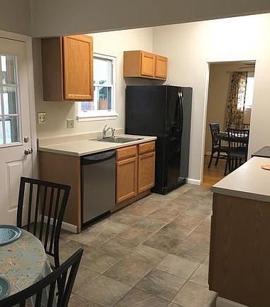 5th image of 680 Kensington Ave