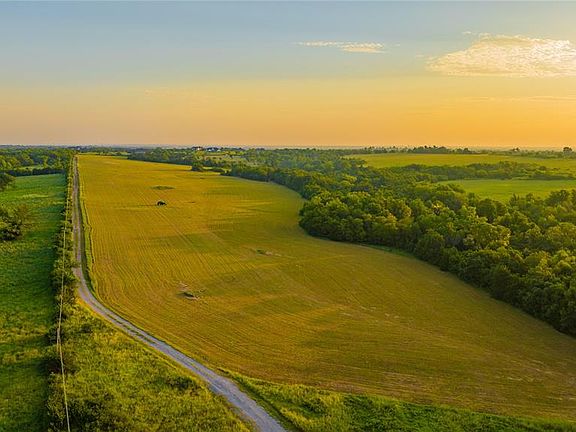 3rd image of TRACT 1c #4