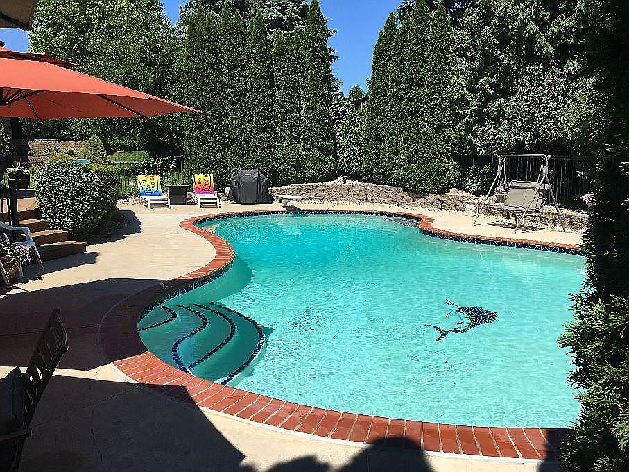 2nd image of 8128 Orchardview Dr