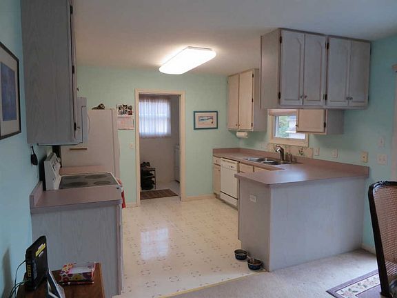 2nd image of 342 Ann Marie Dr