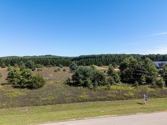 3rd image of 6 Airpark Ln