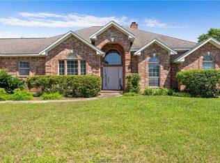 2902 Shadow Lawn St, Brenham, TX 77833