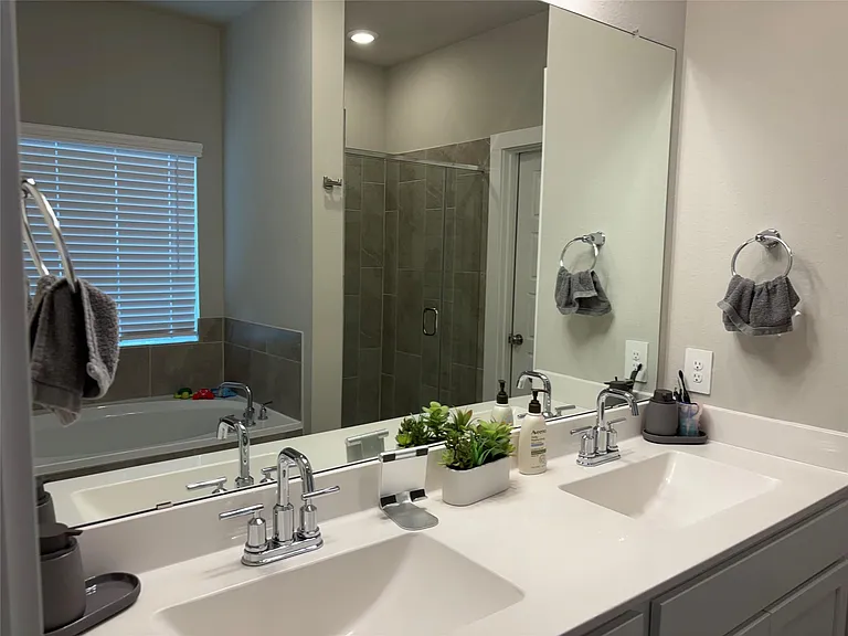 10534 Preserve Way — Photo 10