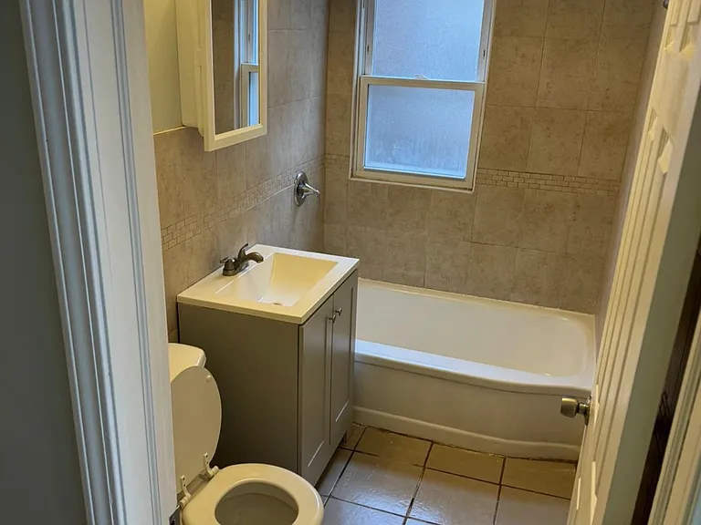 12822 S Union Ave #1 — Photo 4