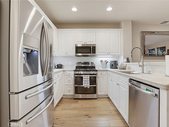 4th image of 27344 Oaktree Pl
