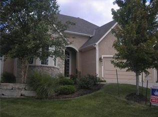 4940 Bradshaw St, Shawnee, KS 66216