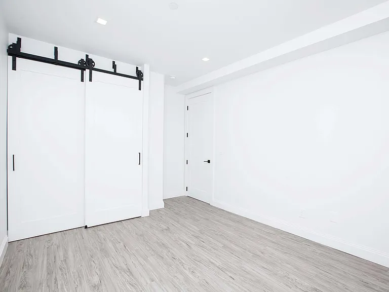 139 Alexander Ave #A2 — Photo 12