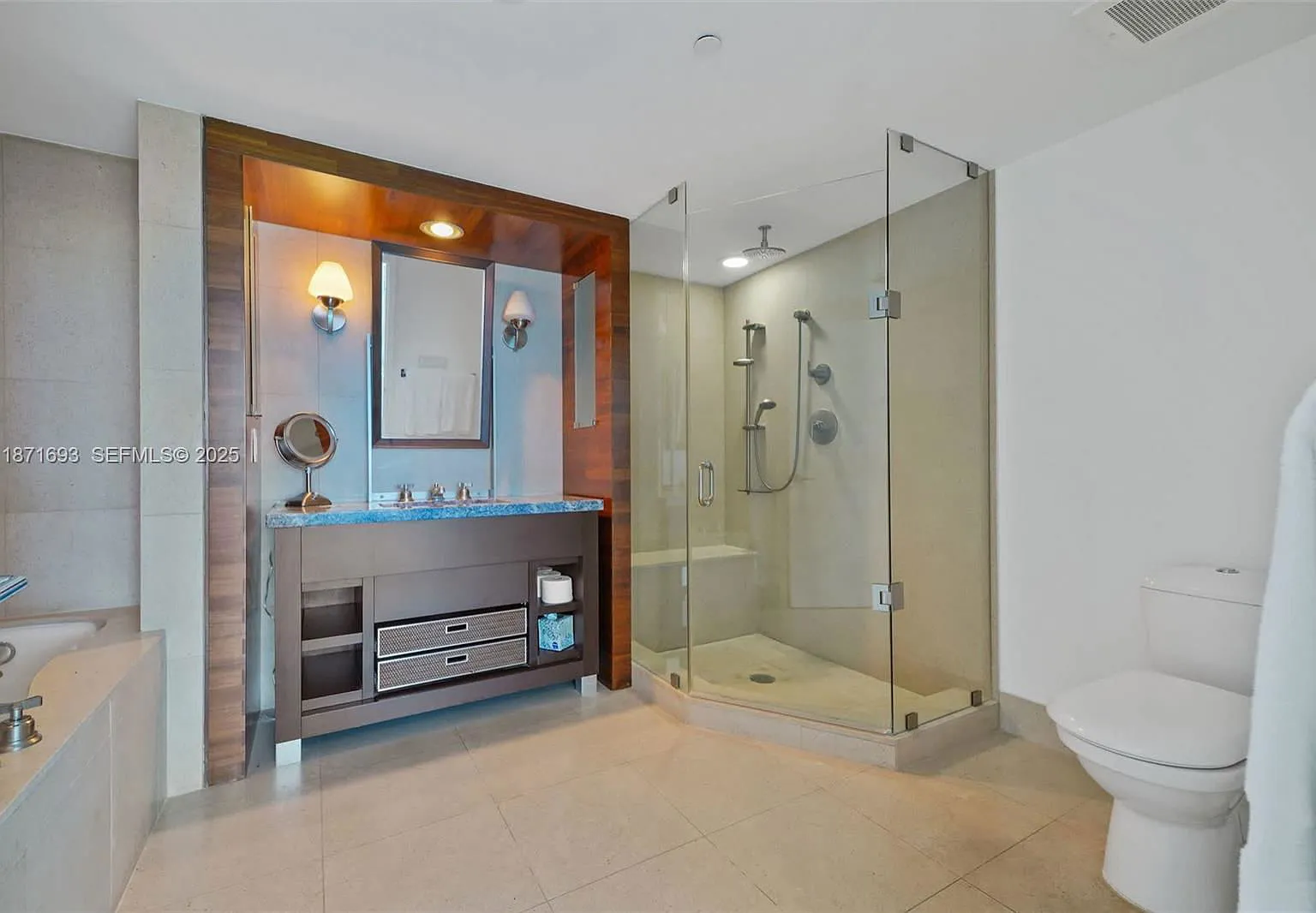 2 bed, 2.0 bath, 1117 sqft, $12,500 — Photo 4