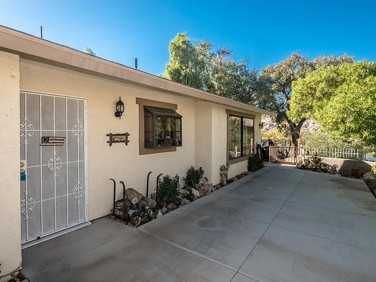 341 Riverfront Dr — Photo 13