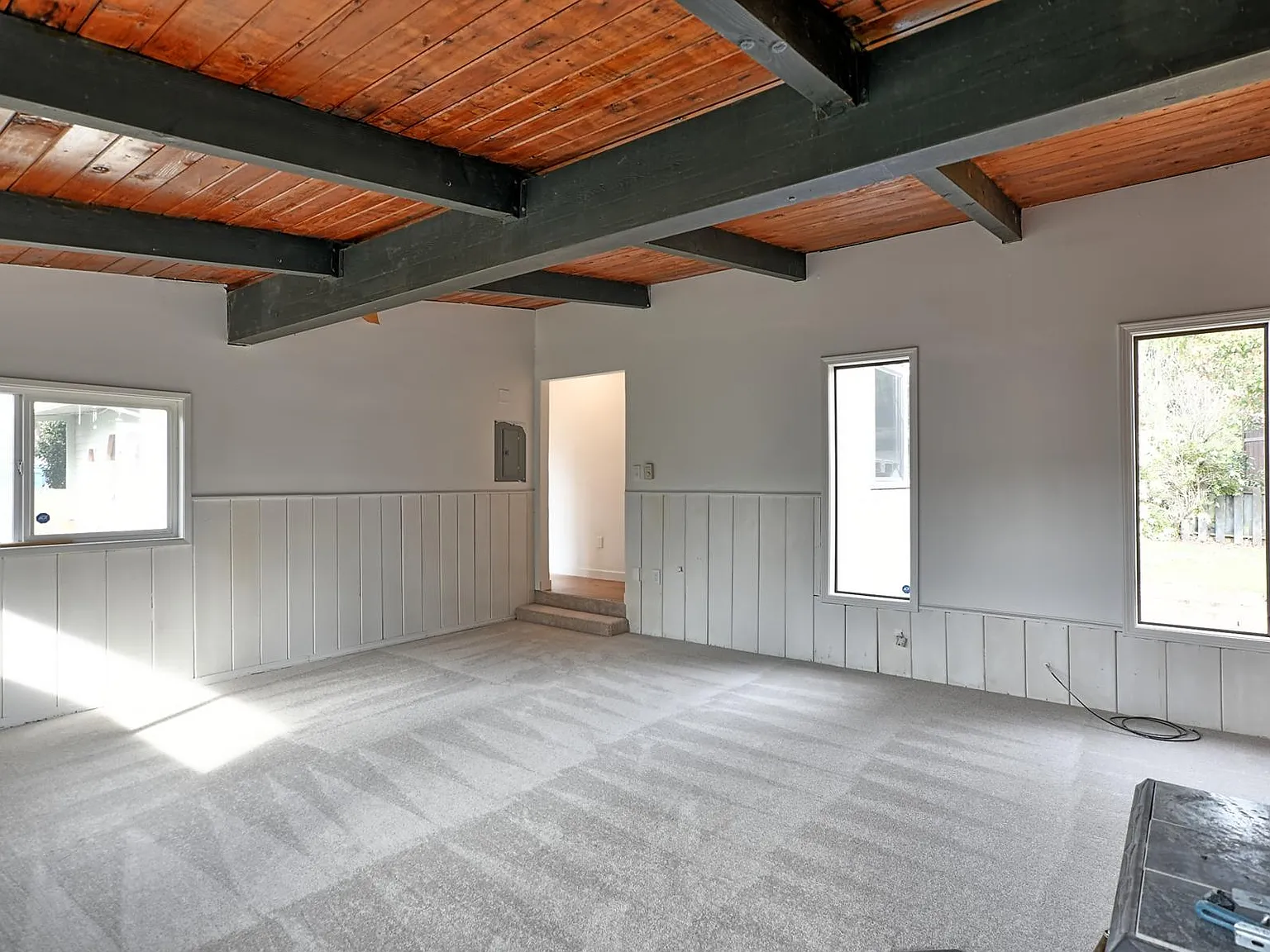NE 203rd St, Shoreline — Photo 1