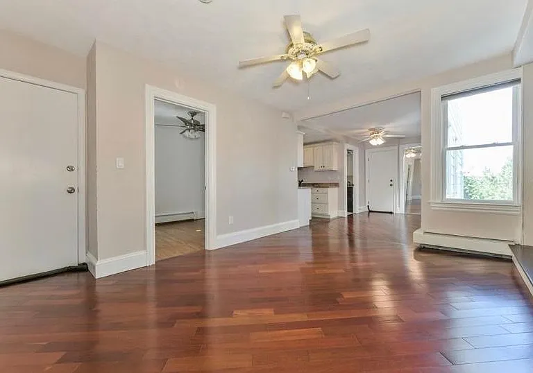 154 Webster St #2 — Photo 8