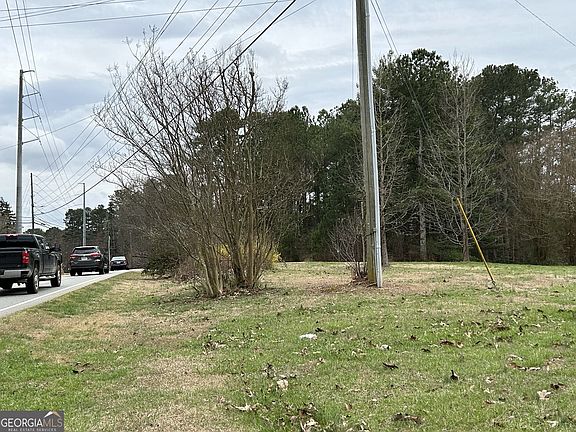 5th image of 725 Auburn Rd