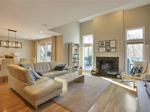 95 Estate Drive #95, Jericho, NY 11753