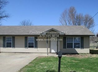 505 4th St, GENTRY, AR 72734