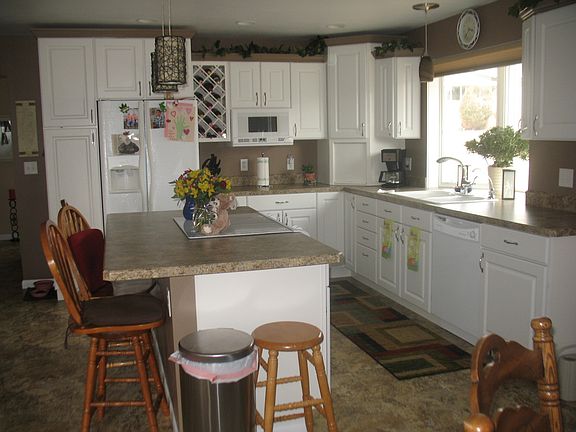 4th image of 806 7th Ave N