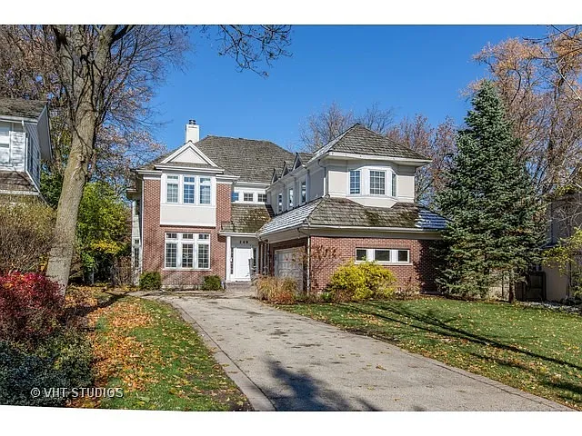 249 Walden Dr photo 1