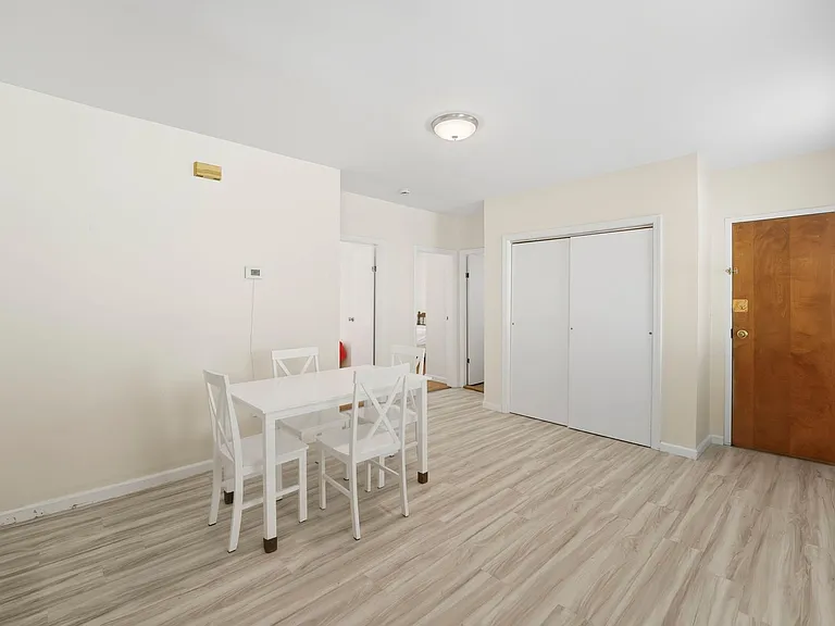 57 Preston St — Photo 9