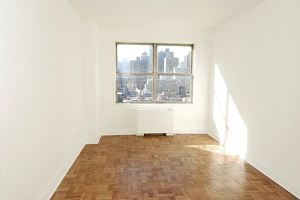 Rented by Corcoran | media 14