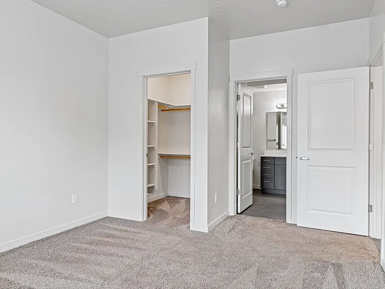 Quail Point Apartments — Photo 12