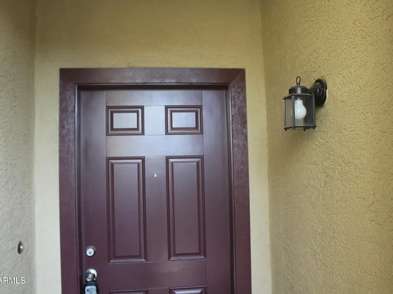249 W Tropical Dr — Photo 4