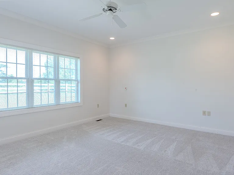 8196 Course View Dr — Photo 17
