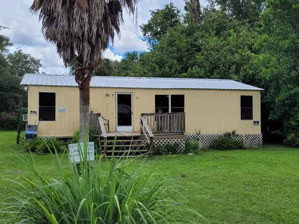 117 Salem St, Interlachen, FL 32148