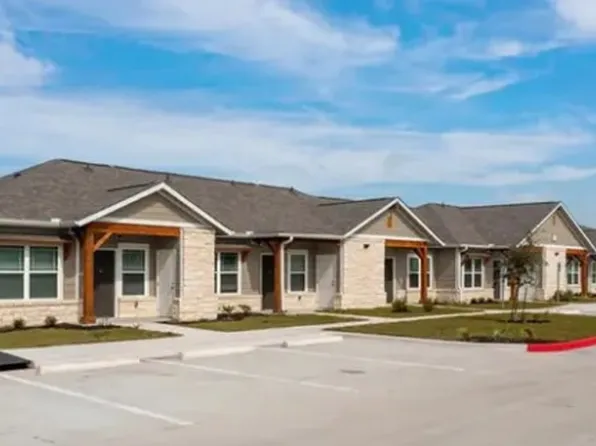 228 Woodbury Place Cir, O'Fallon, MO 63366
