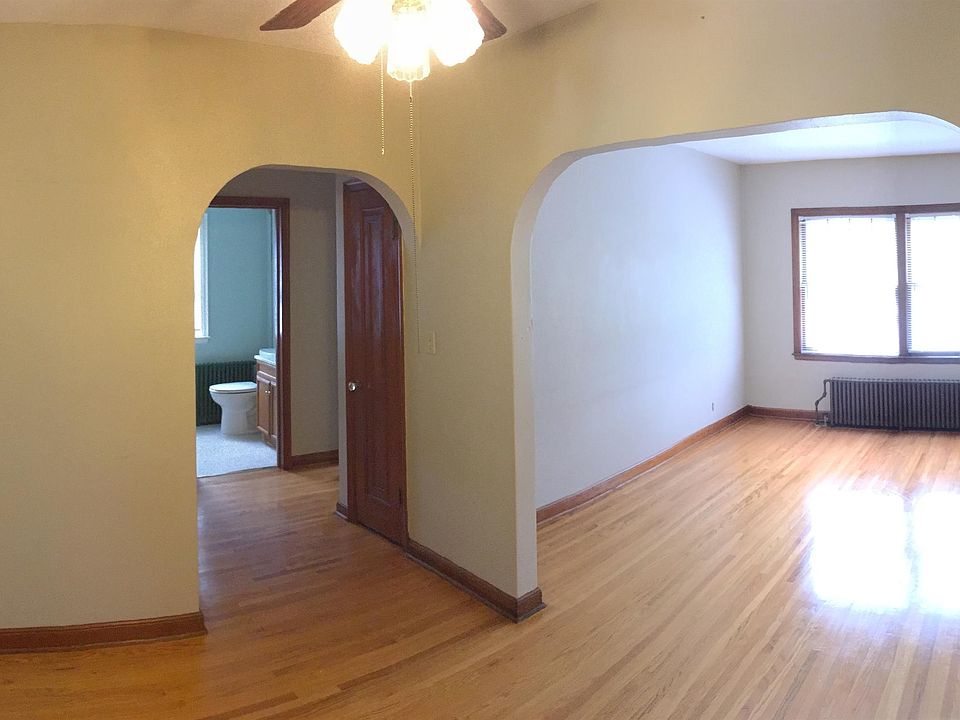 Dining/Living room
