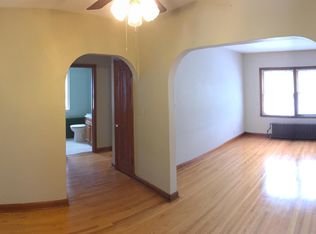 808 11th St N APT 5, Moorhead, MN 56560