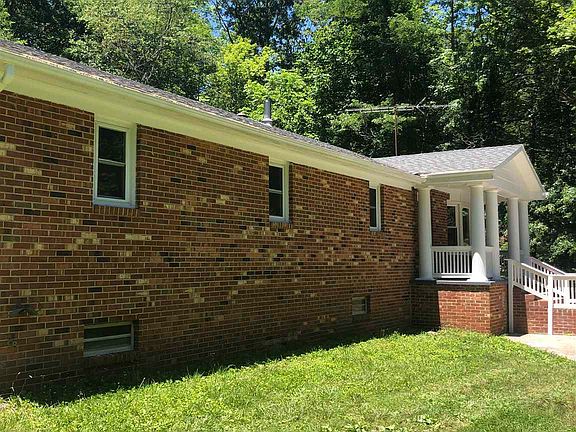 3rd image of 53 Christian Ln