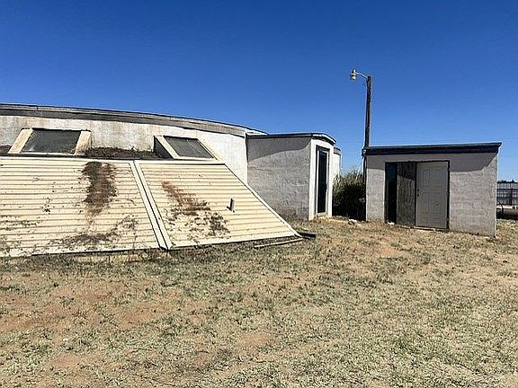 5th image of 1401 W County Road 140