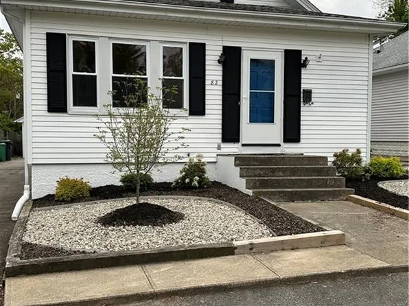 82 Benedict Rd, Warwick, RI 02888