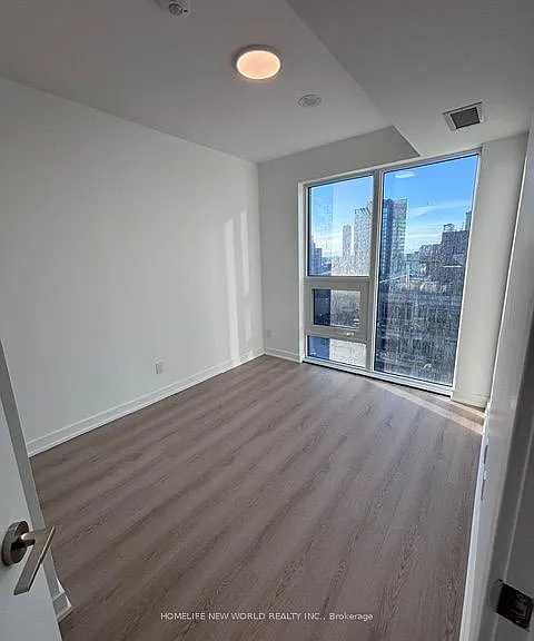 100 Queen St E #1707 — Photo 7