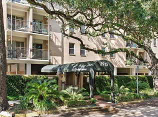 3915 Saint Charles Ave APT 303, New Orleans, LA 70115