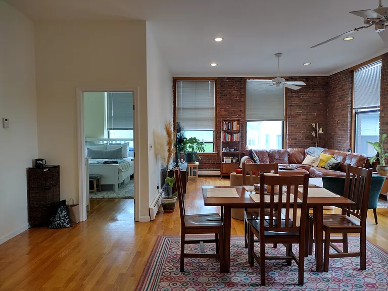 Harvey St — Photo 10