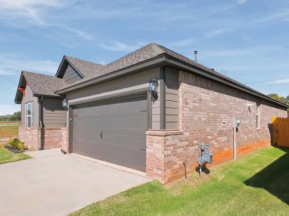 12017 SW 30th St, Yukon, OK 73099