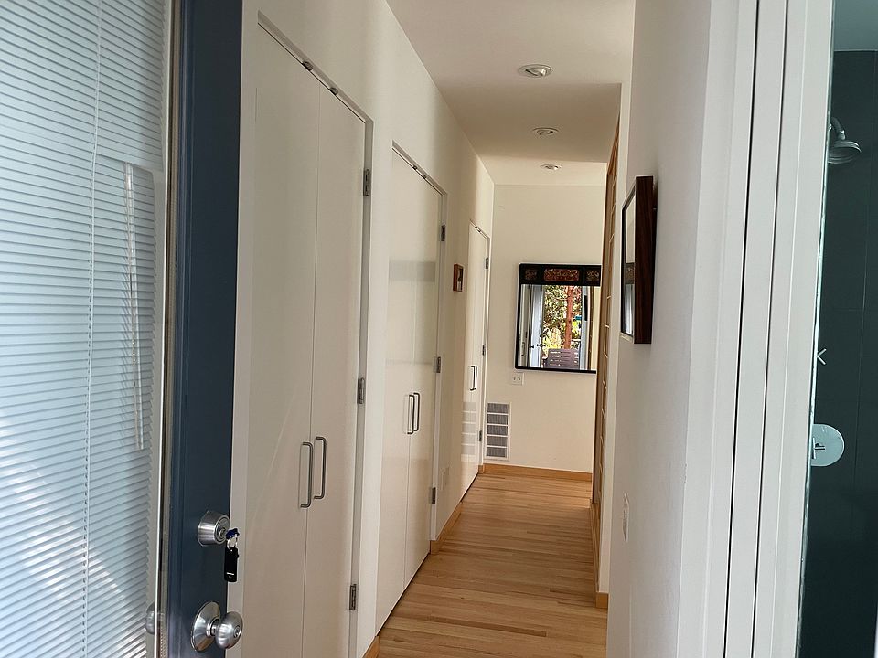 1st image of 3134 E Laurelhurst Dr NE #B