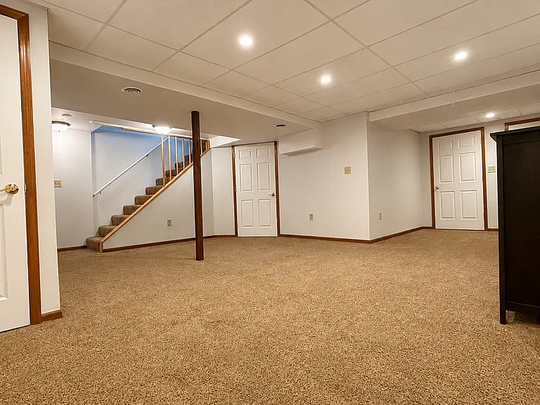 4330 Huntington Blvd — Photo 16
