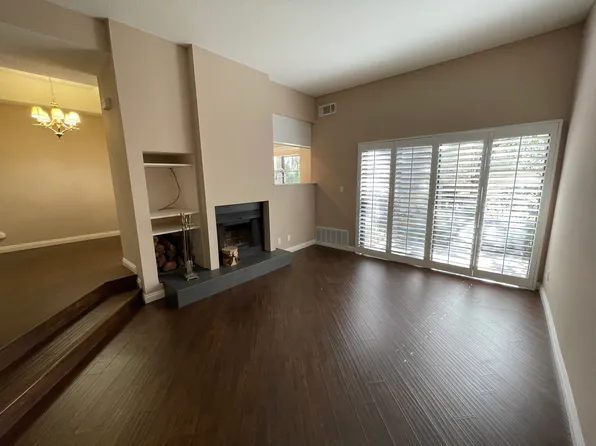 5738 Skyview Way Unit E, Agoura Hills, CA 91301